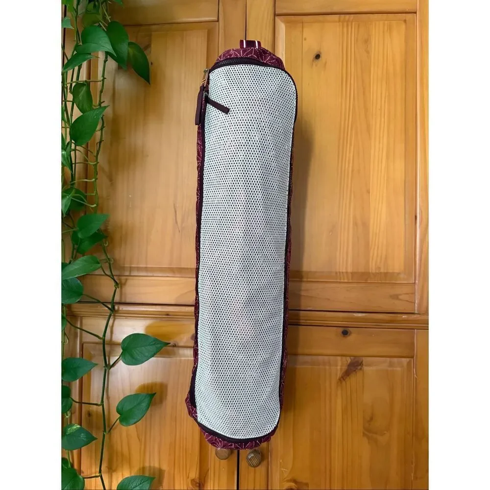 Lululemon Yoga Mat Bag Burgundy Print Mesh Zip Carrier